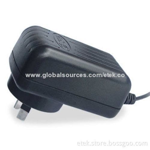 Switching Power Adapter, Input Frequency of 47 to 63Hz and 2.8 to 24V Output Voltages